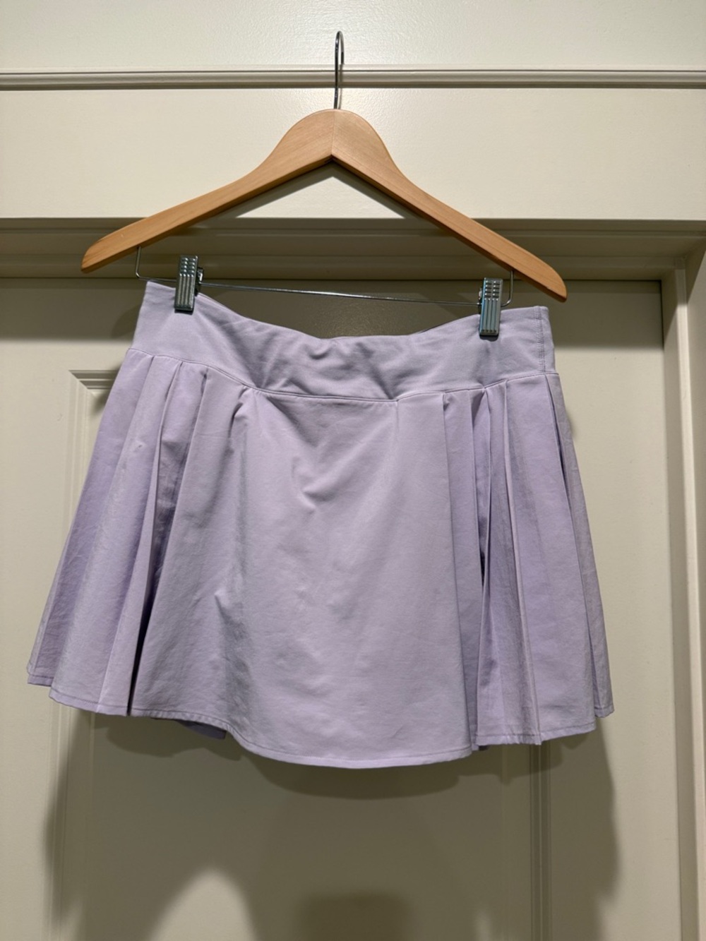 Lululemon Women Sz 8 Lavender Pleated Women's Skirt